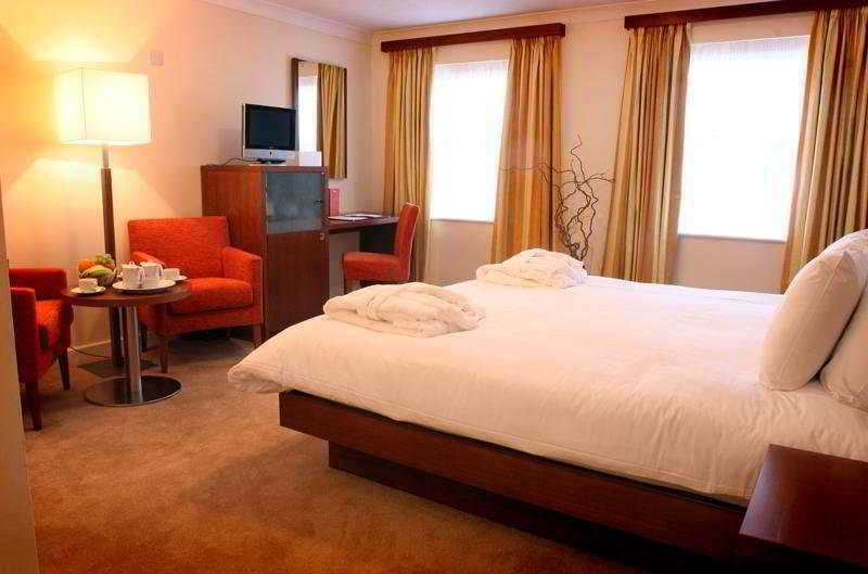 Hotel La Place St Aubin Екстериор снимка
